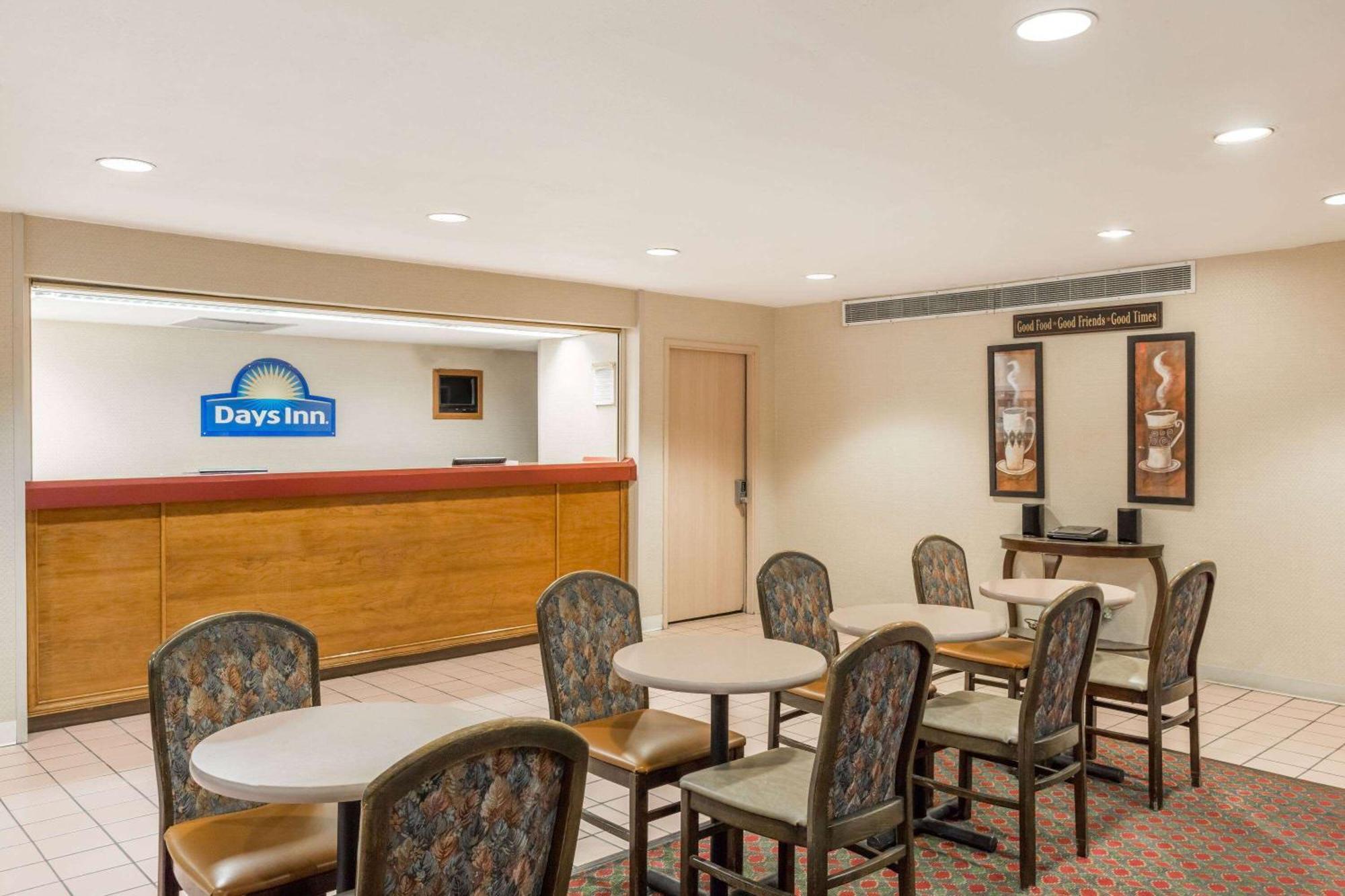 Days Inn By Wyndham West Des Moines - Clive Exterior foto